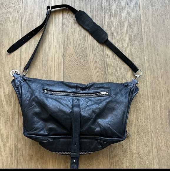 🔥⬇️FINAL PRICE DROP 🔥 2 piece Alexander Wang handbag and wallet - Picture 8 of 12
